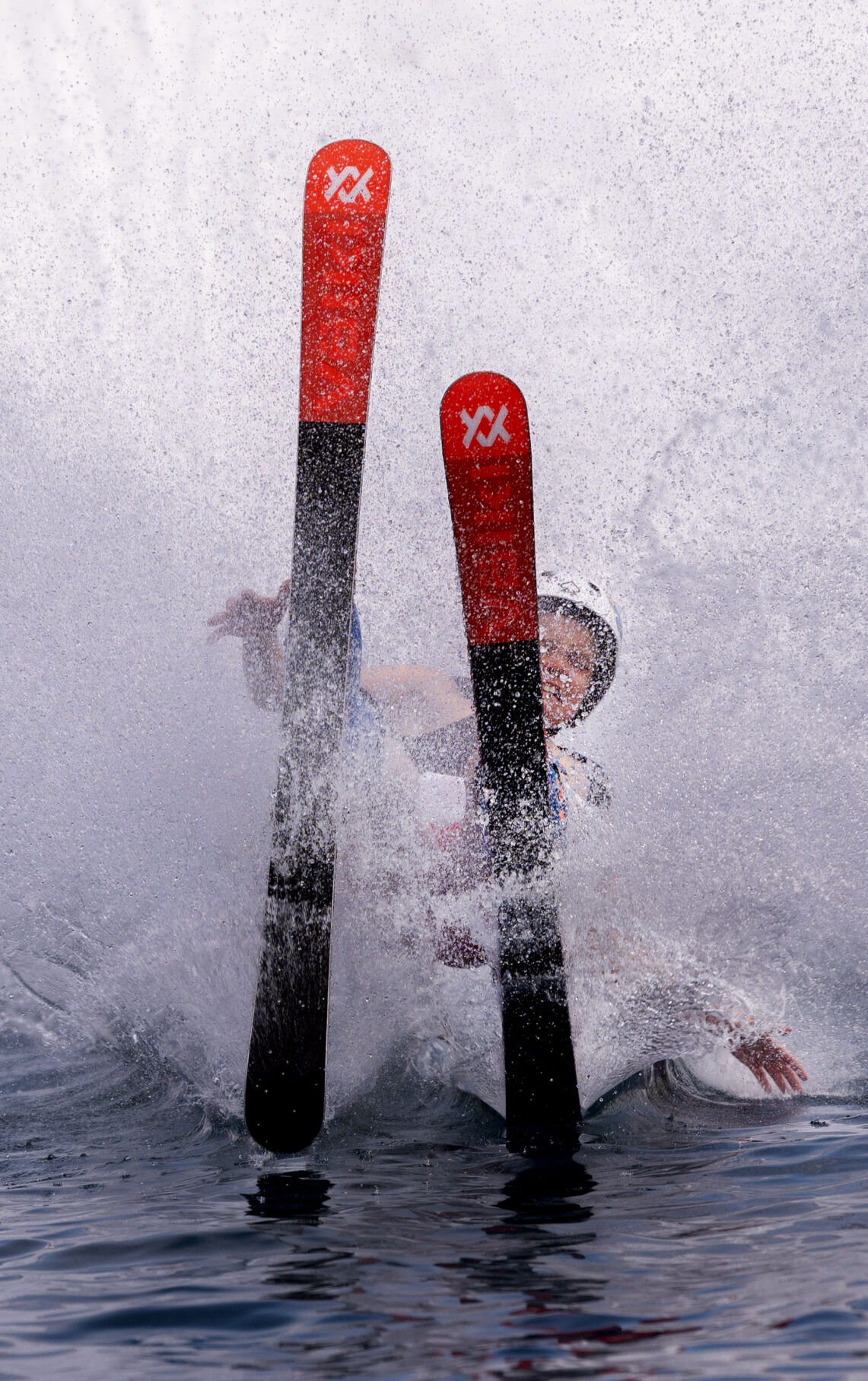 04_02_22 pond skim01458.jpg